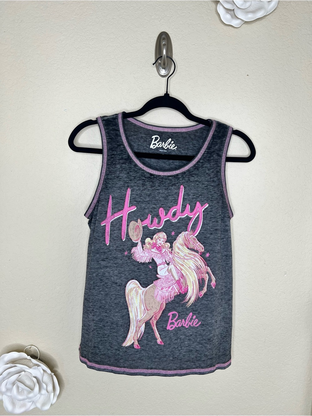 NTM: Barbie Howdy Cowgirl Graphic Tank Top Pink Trim Size M 8/10 Barbiecore